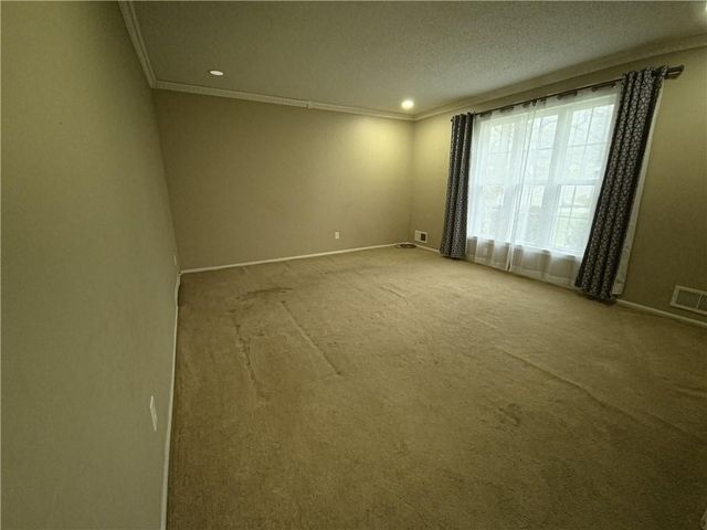 901 96th Terrace, Kansas City, MO 64155