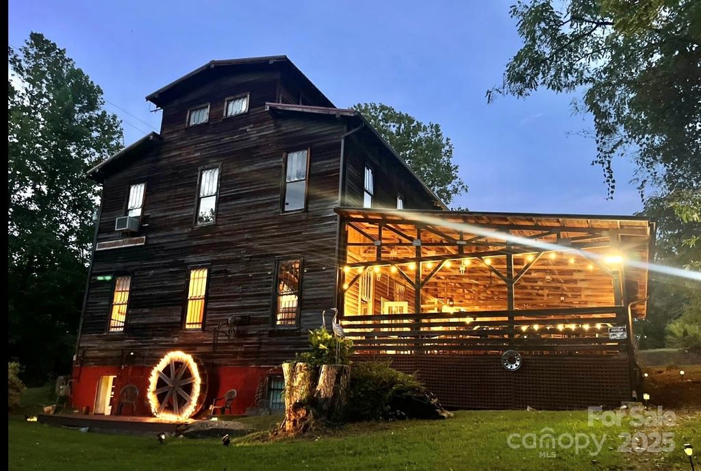 1 Old Mill Lane, Weaverville, NC 28787