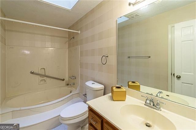 7123 Forest Lane, Union City, GA 30291