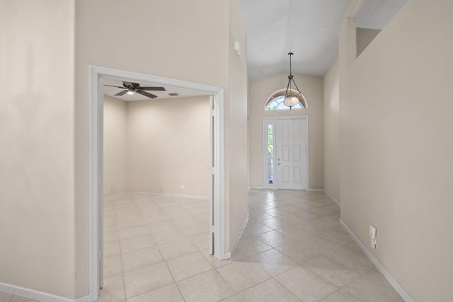 7086 Del Corso Lane, Delray Beach, FL 33446