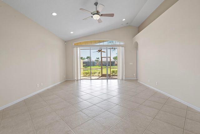 7086 Del Corso Lane, Delray Beach, FL 33446