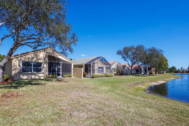 7086 Del Corso Lane, Delray Beach, FL 33446