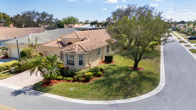 7086 Del Corso Lane, Delray Beach, FL 33446