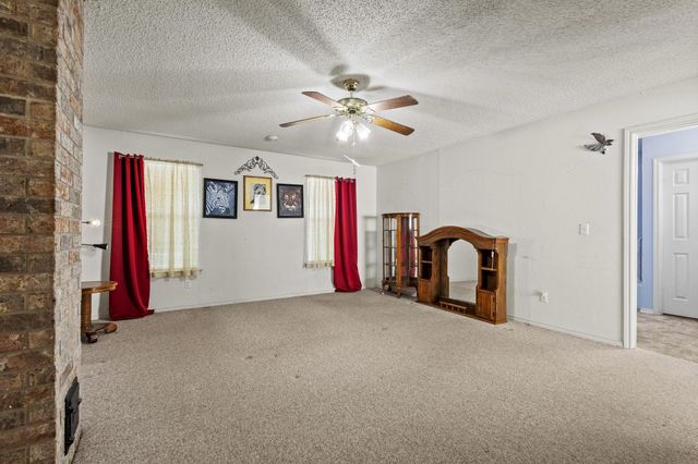 1858 Farm Road 1506, Paris, TX 75460