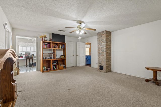 1858 Farm Road 1506, Paris, TX 75460