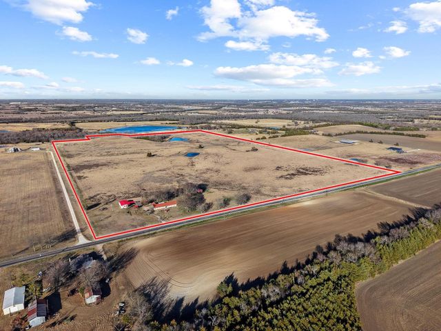 1858 Farm Road 1506, Paris, TX 75460