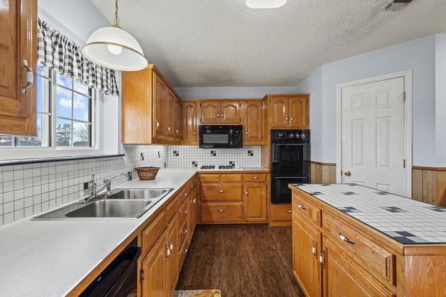 1858 Farm Road 1506, Paris, TX 75460