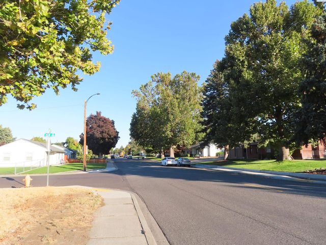 1003 Elm Ave, Richland, WA 99352