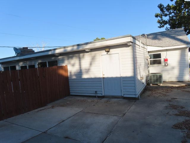 1003 Elm Ave, Richland, WA 99352