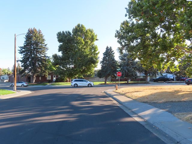 1003 Elm Ave, Richland, WA 99352