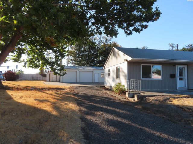 1003 Elm Ave, Richland, WA 99352