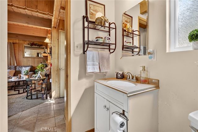 208 Heliotrope, Lake Arrowhead, CA 92352