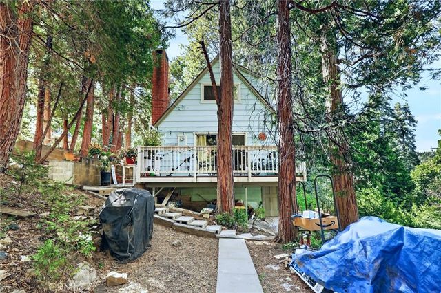 208 Heliotrope, Lake Arrowhead, CA 92352