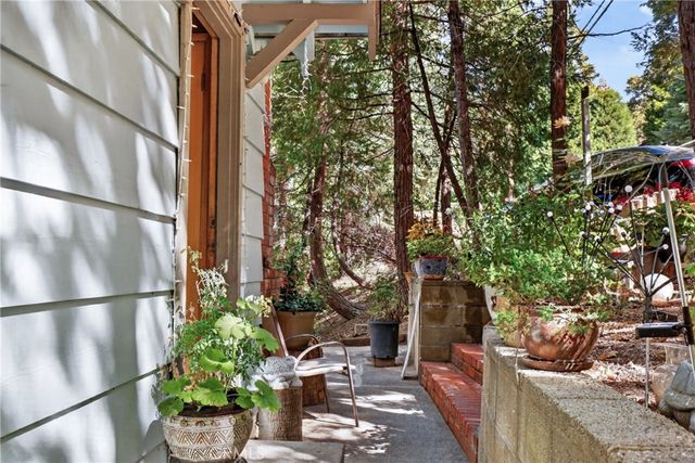 208 Heliotrope, Lake Arrowhead, CA 92352