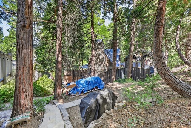 208 Heliotrope, Lake Arrowhead, CA 92352