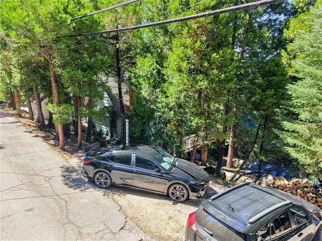 208 Heliotrope, Lake Arrowhead, CA 92352