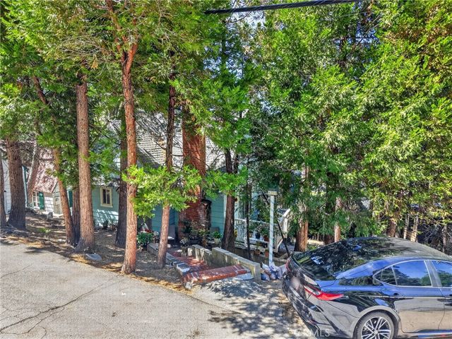 208 Heliotrope, Lake Arrowhead, CA 92352