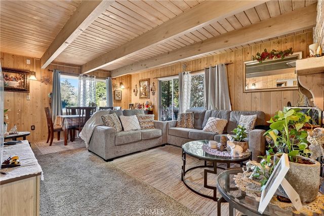 208 Heliotrope, Lake Arrowhead, CA 92352