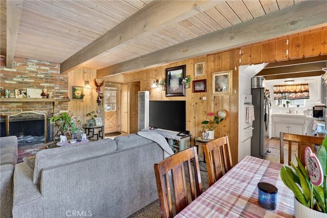 208 Heliotrope, Lake Arrowhead, CA 92352