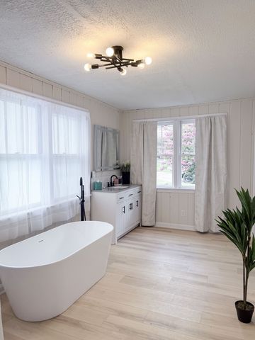 110 E Merchant St, Mount Pleasant, TN 38474