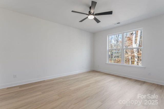 1216 Waterford Drive, Lincolnton, NC 28092