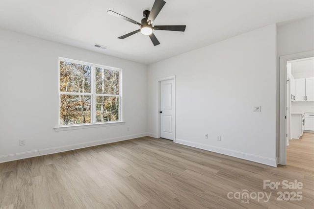 1216 Waterford Drive, Lincolnton, NC 28092