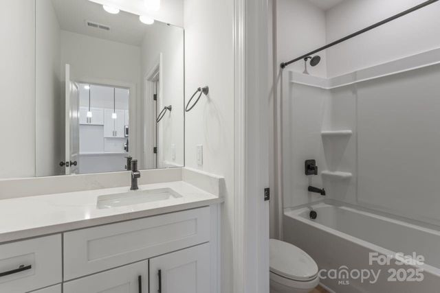 1216 Waterford Drive, Lincolnton, NC 28092