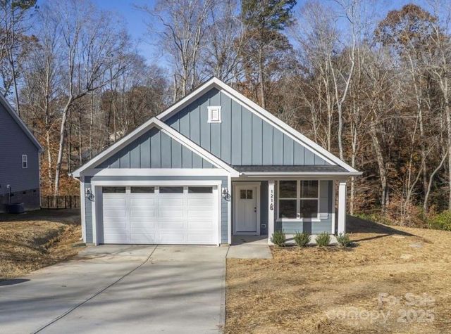 1216 Waterford Drive, Lincolnton, NC 28092