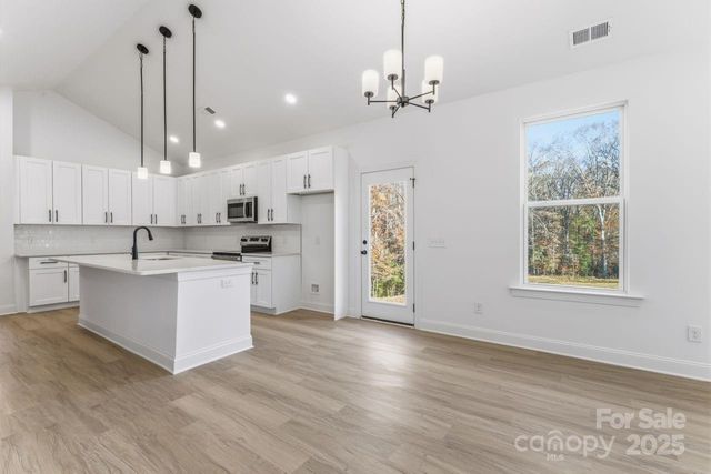 1216 Waterford Drive, Lincolnton, NC 28092