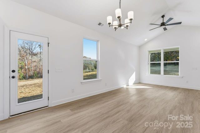 1216 Waterford Drive, Lincolnton, NC 28092