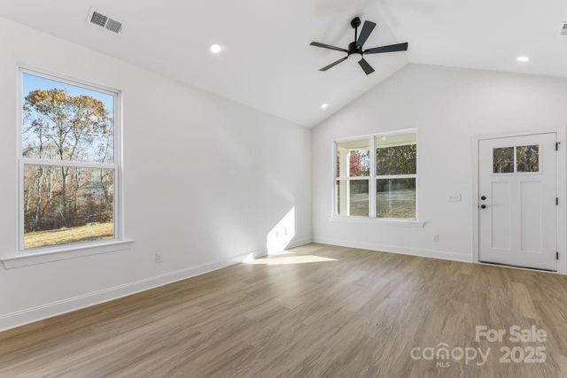 1216 Waterford Drive, Lincolnton, NC 28092