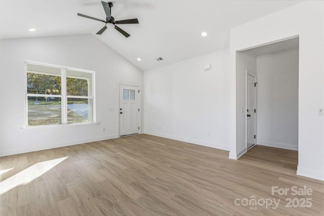 1216 Waterford Drive, Lincolnton, NC 28092