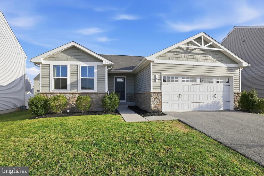 142 CRIMSON AVE, Taneytown, MD 21787