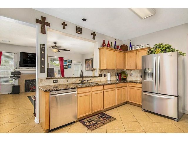 7910 Pelican Lane, Baytown, TX 77523