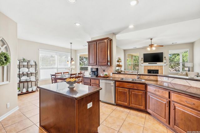 1531 Heavens Peak, San Antonio, TX 78258