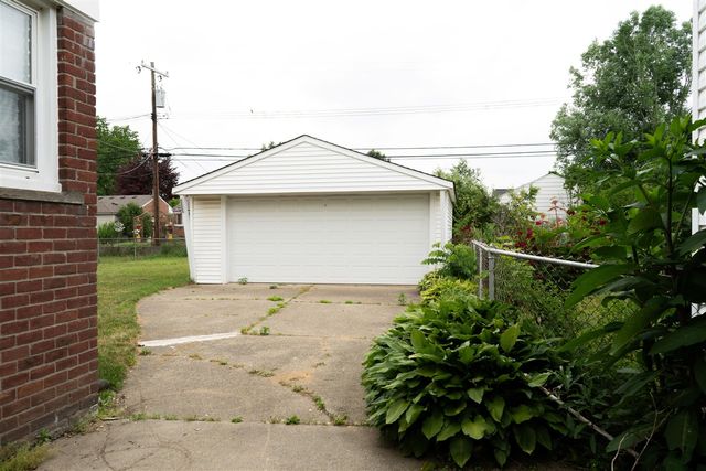 28700 Kathryn Street, Garden City, MI 48135