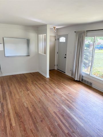 28700 Kathryn Street, Garden City, MI 48135