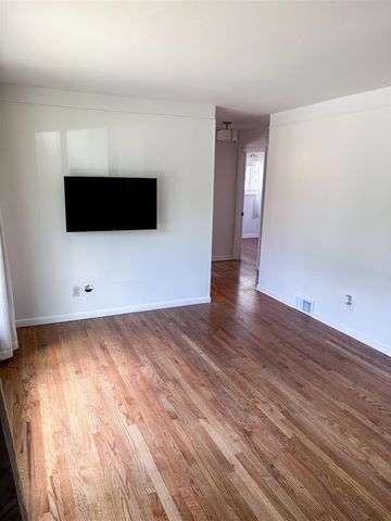 28700 Kathryn Street, Garden City, MI 48135