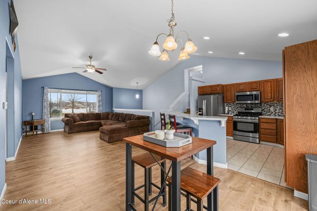 2999 W Bayberry CT, Hayden, ID 83835