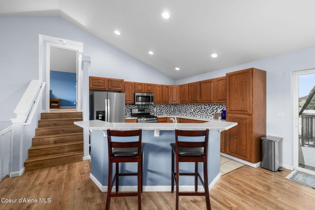 2999 W Bayberry CT, Hayden, ID 83835