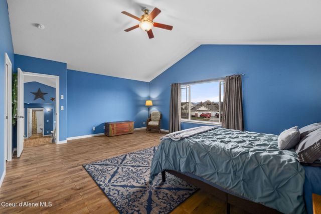 2999 W Bayberry CT, Hayden, ID 83835