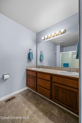 2999 W Bayberry CT, Hayden, ID 83835