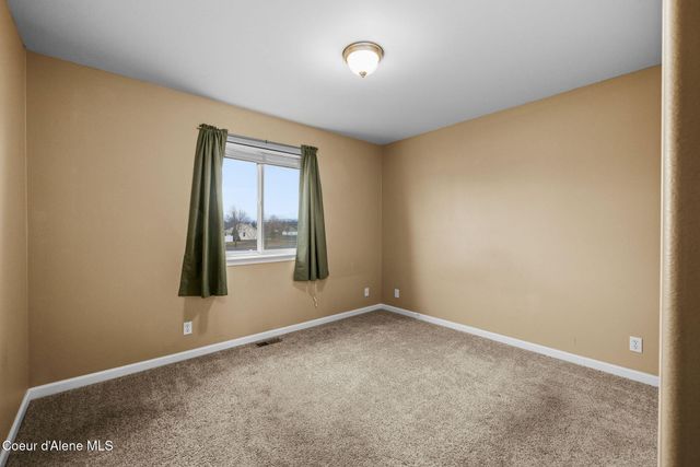 2999 W Bayberry CT, Hayden, ID 83835