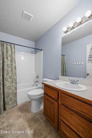 2999 W Bayberry CT, Hayden, ID 83835