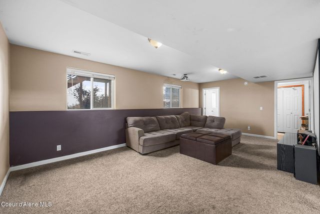 2999 W Bayberry CT, Hayden, ID 83835