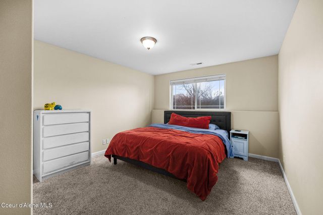 2999 W Bayberry CT, Hayden, ID 83835