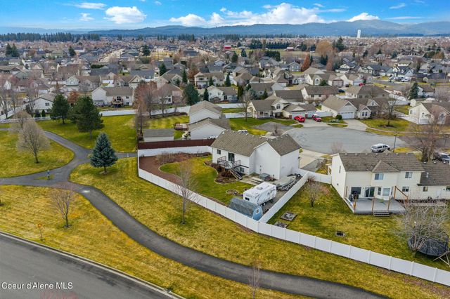 2999 W Bayberry CT, Hayden, ID 83835