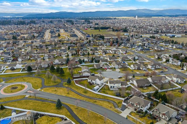 2999 W Bayberry CT, Hayden, ID 83835