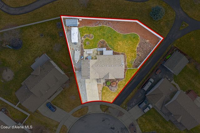 2999 W Bayberry CT, Hayden, ID 83835