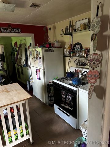 6621 N Peoria Avenue, Tulsa, OK 74126